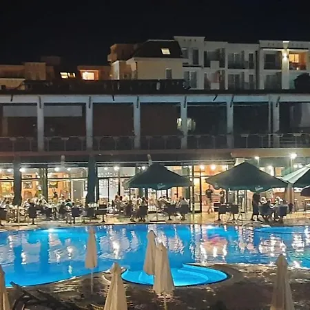 Pollo Resort, Summer Wind